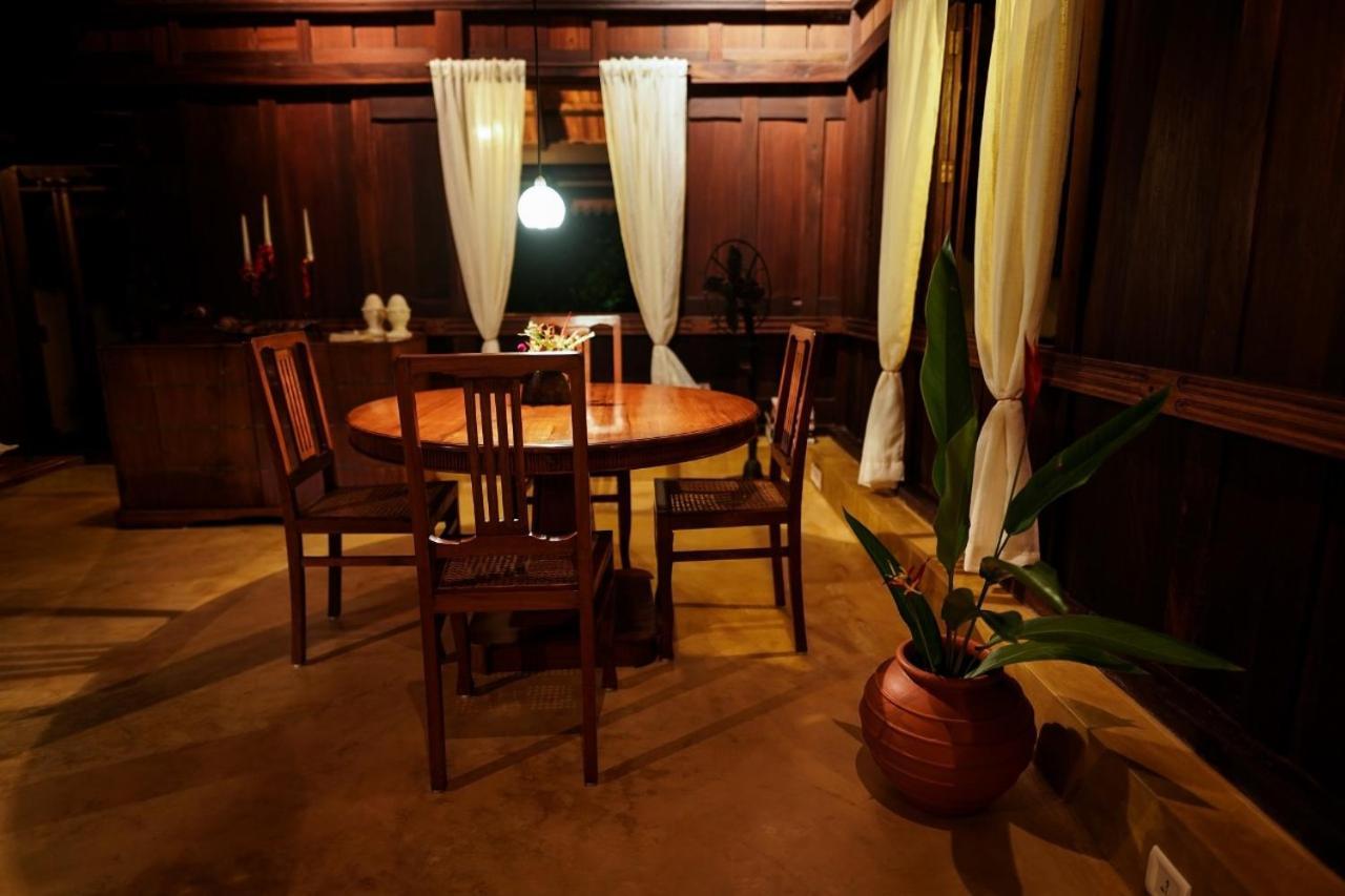 Lakeshore Villa アーラップーザ県 エクステリア 写真