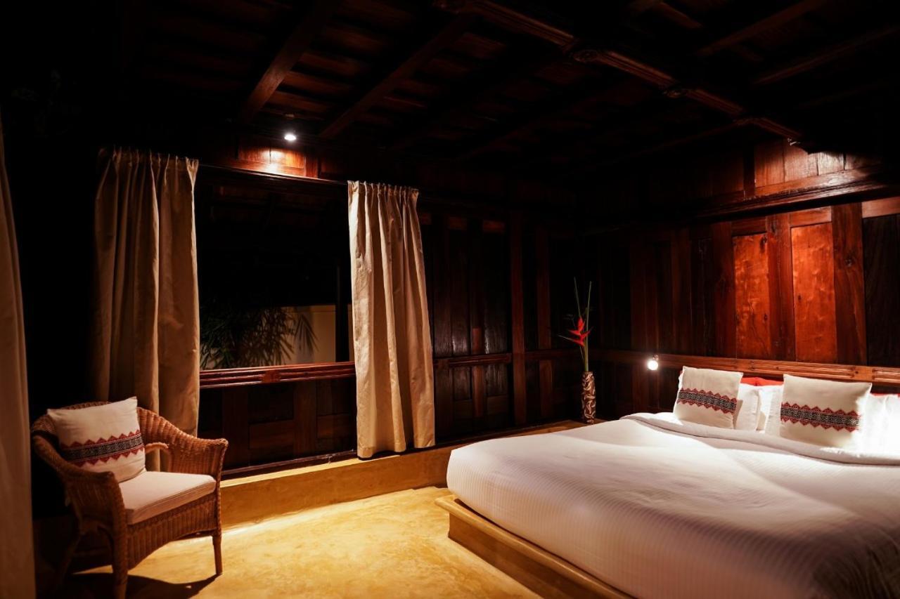 Lakeshore Villa アーラップーザ県 エクステリア 写真